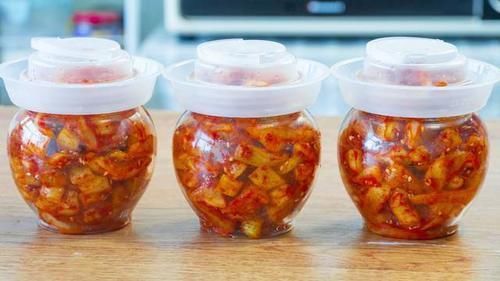 2分钟教你制作川味萝卜干,不用晒不用等,又脆又香,2天就能吃