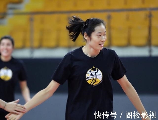 张常宁|女排两大核心处境截然不同!张常宁喜提新代言,朱婷或损失上千万