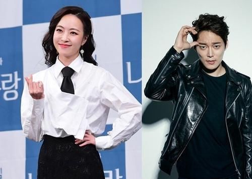 真的要结婚了 39岁人气女歌手晒戒指秀甜蜜 表示终于遇到对的人 快资讯 真的要结婚了 39岁人气女歌手晒戒指秀甜蜜 表示终于遇到对的人 快资讯