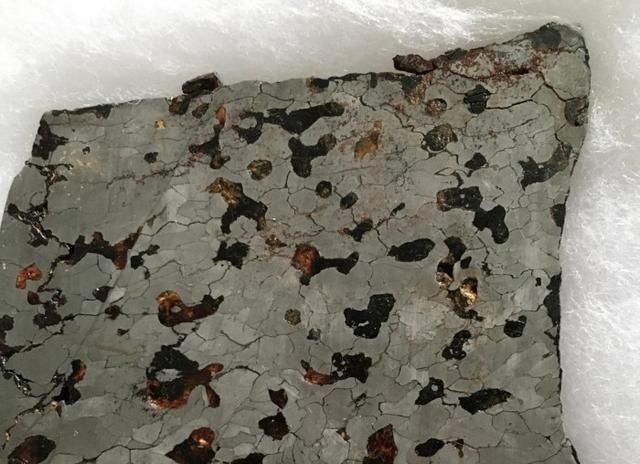 陨石揭示了原行星搅动所产生的古老磁记录