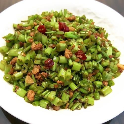 钙质|冬天,多给孩子吃这菜,每天炒一盘,解油腻,补钙质,孩子长个头