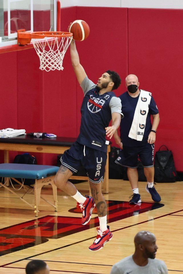 pe AJ36多配色曝光!郭艾伦、塔图姆、八村塁PE来袭,这次真香了?