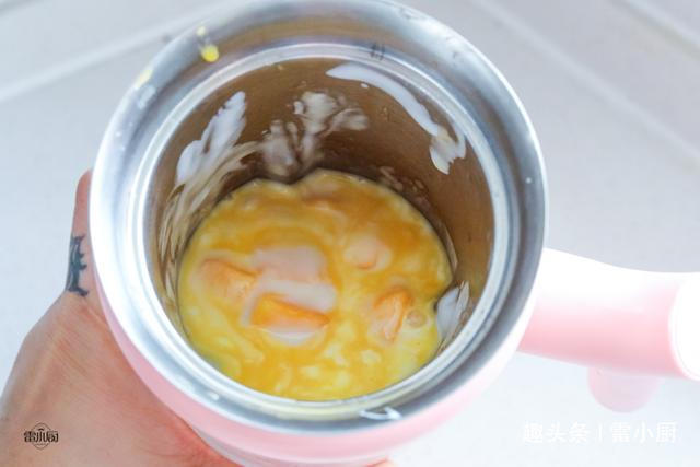 教你在家自制冰棒，2分钟搞定，自己做的省钱又健康