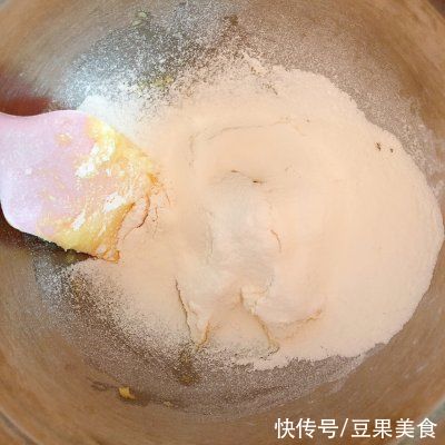 黄油|猫舌饼干｜消耗蛋清比卖的还好吃，简单易做味道棒