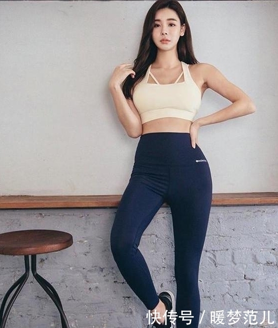 魅力|温柔大方的打底裤小姐姐,凸显出完美的曲线,透射出独特的魅力