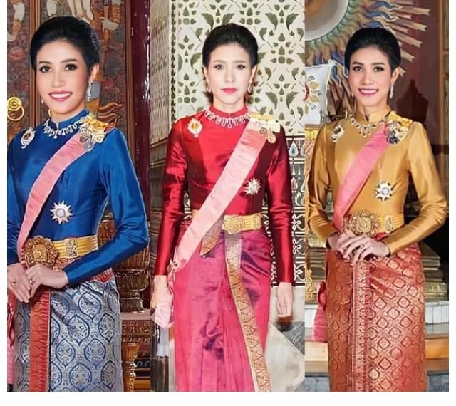 三人组|王室三人组同台亮相，苏提达心情愉悦，诗妮娜过分妖娆面容显老