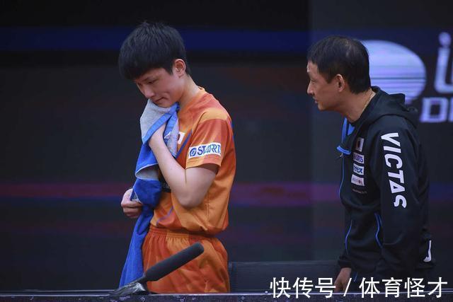 比分|国乒大爆冷！张本智和11：0零封国乒世界冠军，拒绝让球怒吼获胜