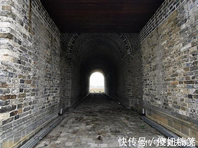 城墙|凤阳明中都，古代最大的烂尾工程，因体恤百姓停工，规模超过故宫