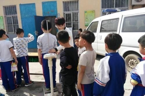 身高|孩子上初中,若出现这3个特征,身高可能已经“固定”,不长个了