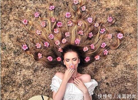 头发|糖果新娘拍婚纱照,用不到五毛钱的花点缀头发,成片堪比国际大片