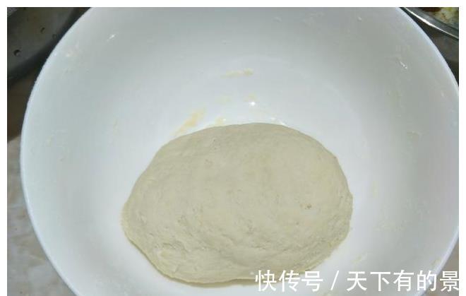 好吃|馅饼的好吃做法,皮薄馅多,柔软喷香,凉了也不硬