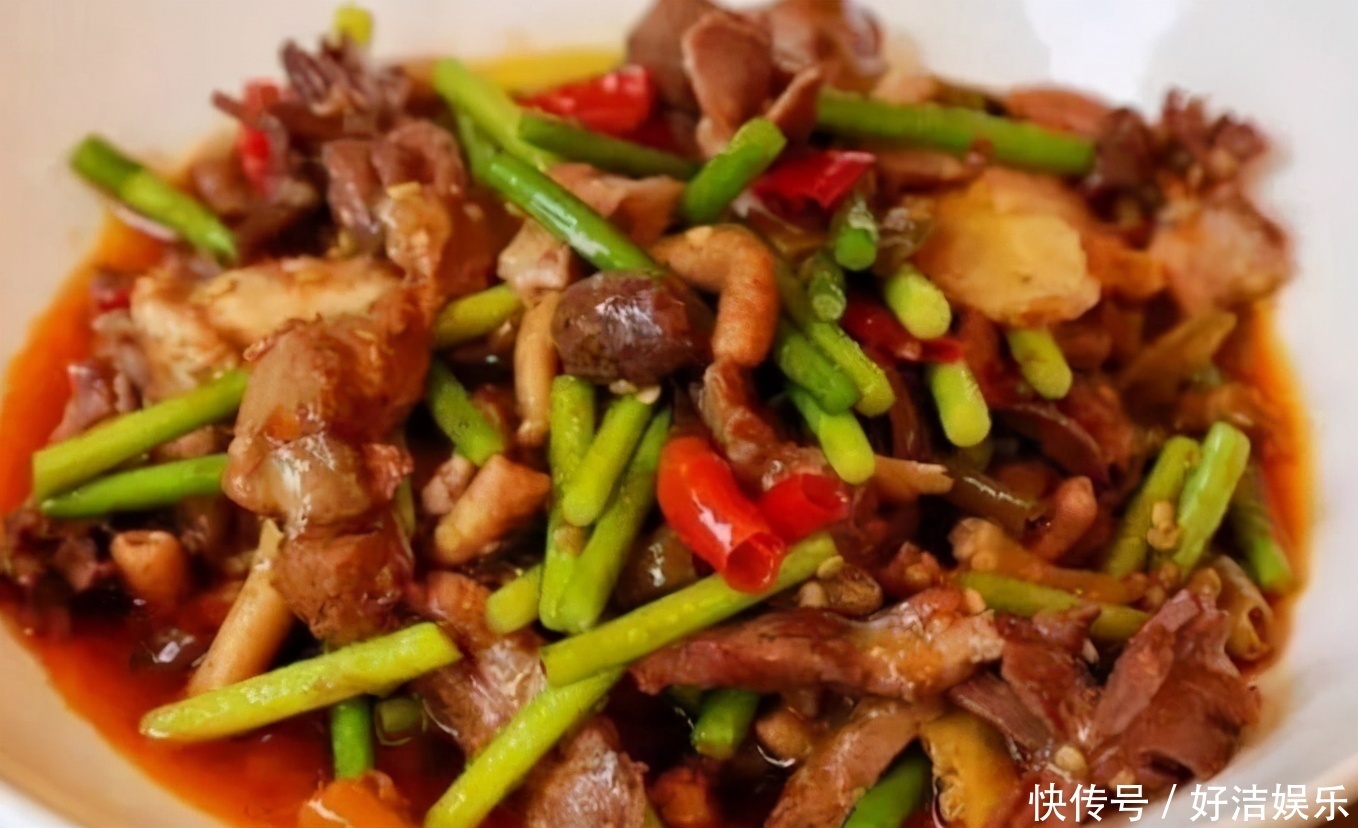 人到中年,常吃三种美食,排毒抗衰,养护血管