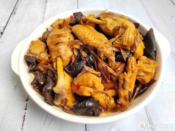 母子三人晚餐晒圈火了，营养美味又实惠，孩子吃得香健康进补