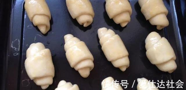 微波炉|大厨教你做懒人面包,记住这几步,不用烤箱也能做出来