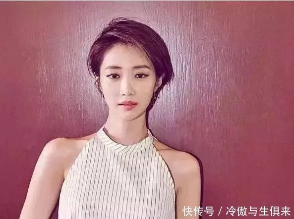 涂口红时,4个事情不要做,不然真的很难看,再贵的口红也没用