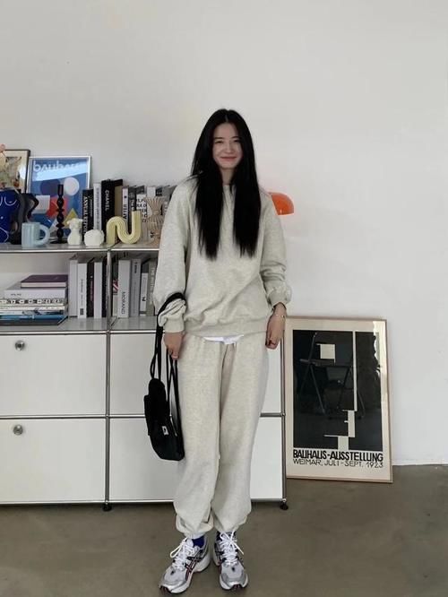 总愁穿衣没灵感?韩系穿搭了解一下，温柔与时髦并存！