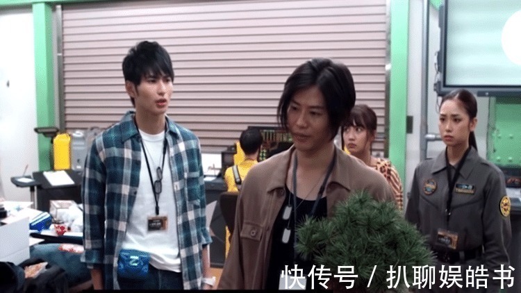 奥特曼|泽塔奥特曼 因为记恨戴拿、高斯,伽古拉做了军械库队长!