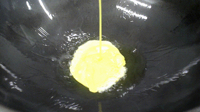 主食|是菜也是主食,几只鲜虾1个鸡蛋炒出鲜香味美虾仁炒粉丝