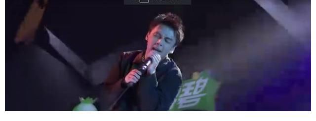 海皮威爾|舞臺(tái)又燃又炸，主唱滿場(chǎng)跑，這首《恭喜》我卻聽出無(wú)限傷感