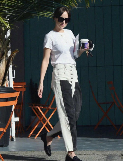 高级感是用钱堆出来的？真正会穿的女人，用基础款就能穿出大牌感