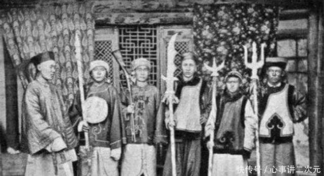 故宫|故宫牌匾上插着一支箭,200多年没人敢拔,很多人去过故宫却不知!