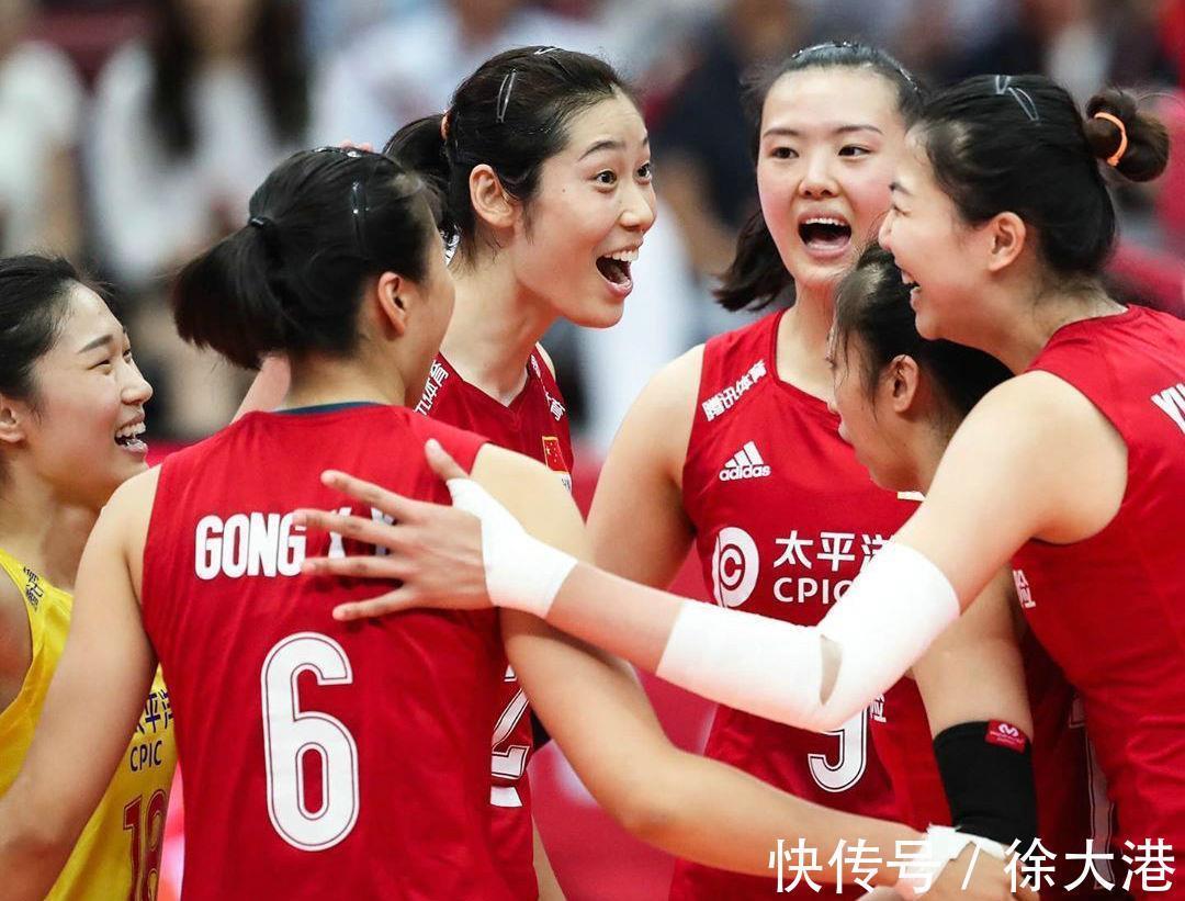 国家集训队|恭喜朱婷张常宁,双双担任冬奥会火炬手!展现强大影响力!