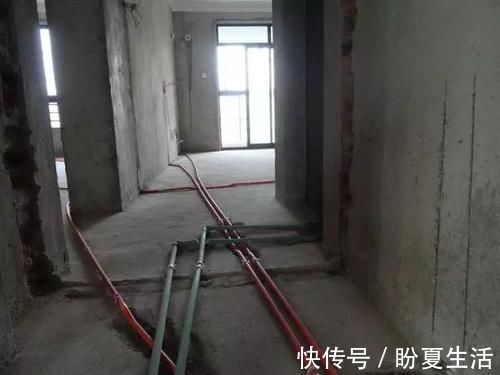 水管|头一次见水管这么走的，看看验收师傅怎么说，涨知识了