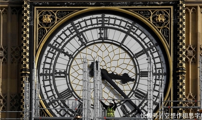 人类第一台“时光机”诞生，科学家：“回到过去”已不是难事