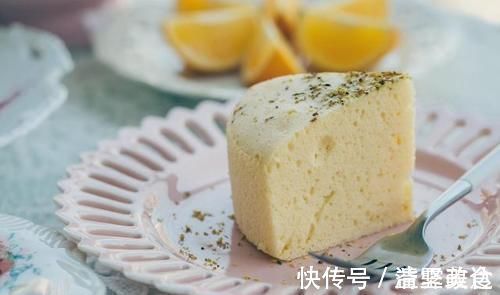 甜点|是蒸出来的蛋糕，不用烤箱，简单易做有营养，是我们全家都爱吃的一种甜点