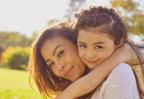 奶奶|奶奶带大的孩子, 到底和谁更亲 答案和你想象的完全不一样