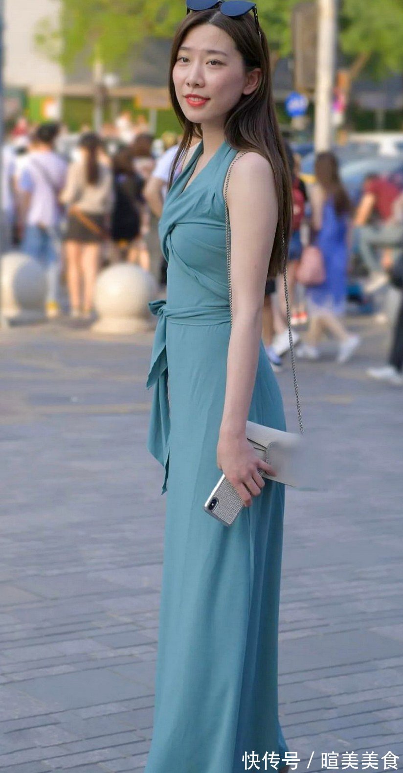 穿搭 连衣裙穿搭展现出成熟女性的魅力,充满时尚气息!