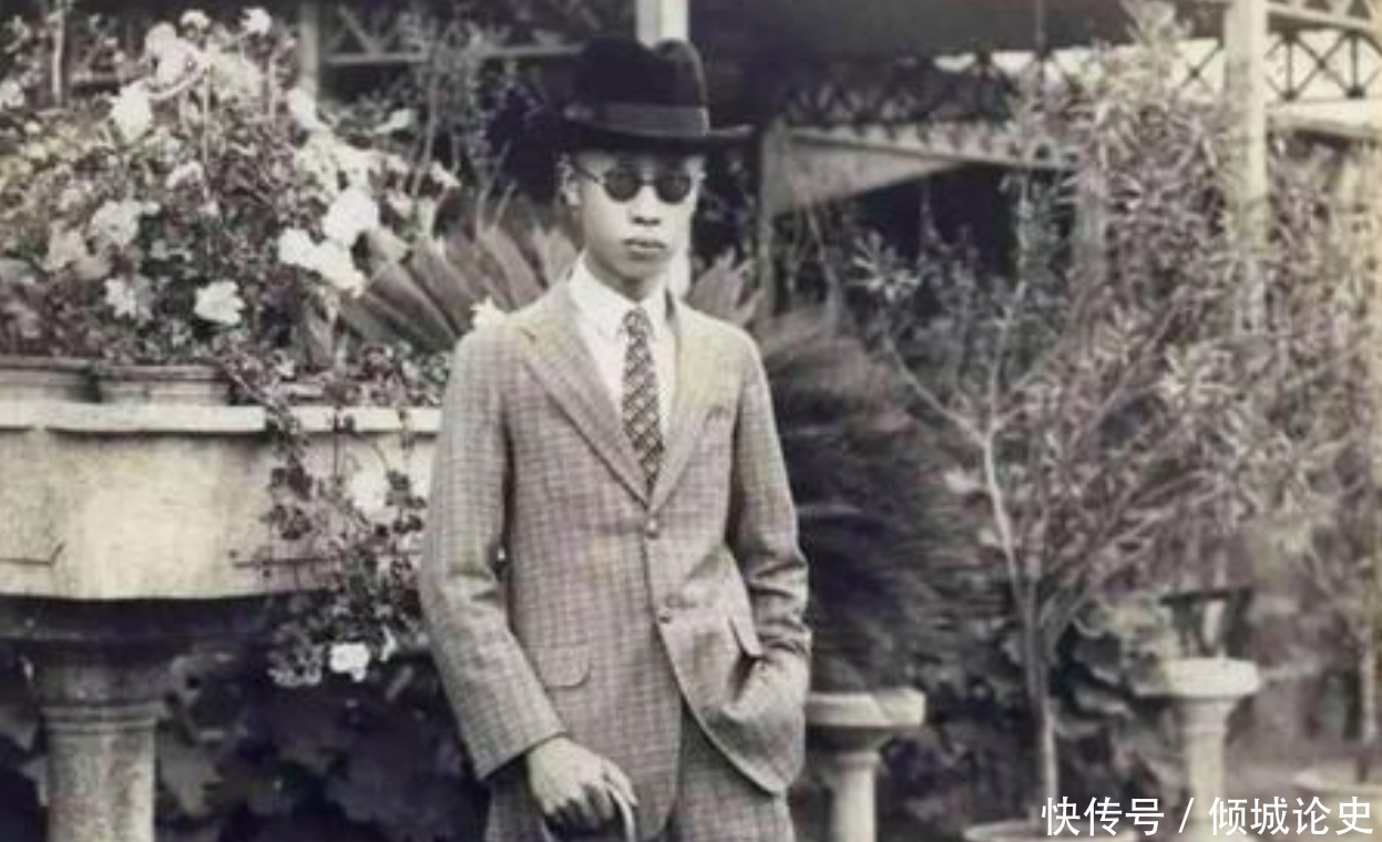 赶出皇宫|溥仪出逃时,把它缝在棉衣里26年不离身,现已是“国宝中的国宝”