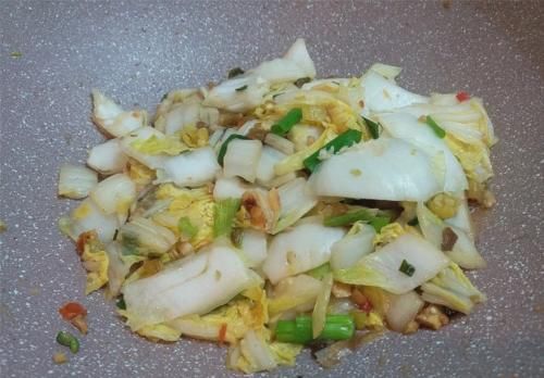 此菜钙是大白菜的3倍，2元1斤，酸辣下饭，正当季要多吃