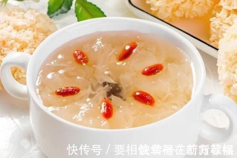 银耳汤|煮银耳,只剪碎是不够的,学会正确方法,20分钟出胶,汤汁更浓稠