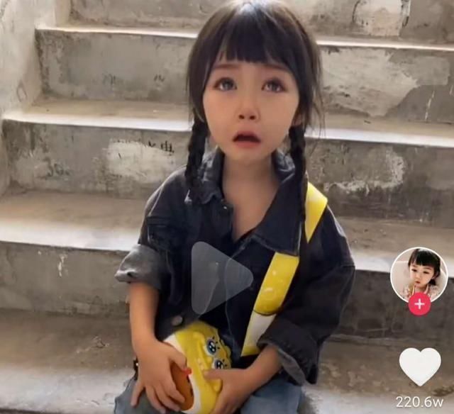 妈妈|4岁小天使误入凡间,容貌像精致的洋娃娃,妈妈却说她来渡劫的