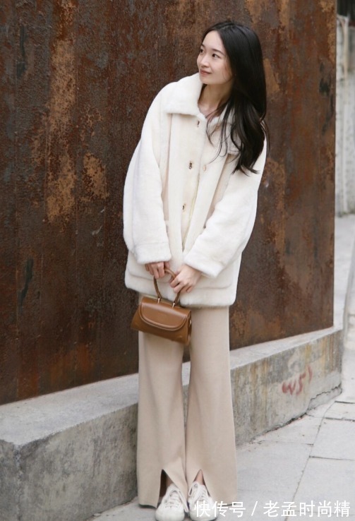 法则|想要把羊羔毛外套穿出高级感!掌握这几套穿搭法则,好看又减龄