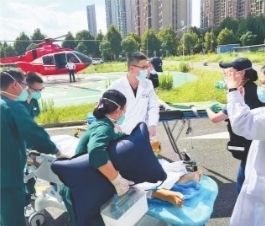 人民医院东院|1小时！直升机救援武汉重伤游客
