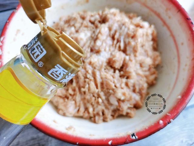 做饺子馅,放调料顺序是关键,第一步就做错,难怪饺子不鲜也不香