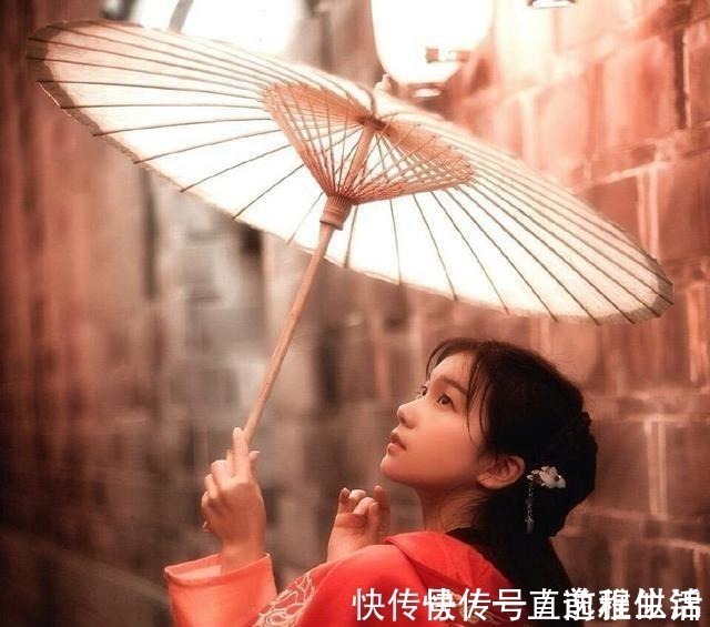 古诗词|汉服传承的意义以及古诗词文化中的汉服和配饰的魅力!