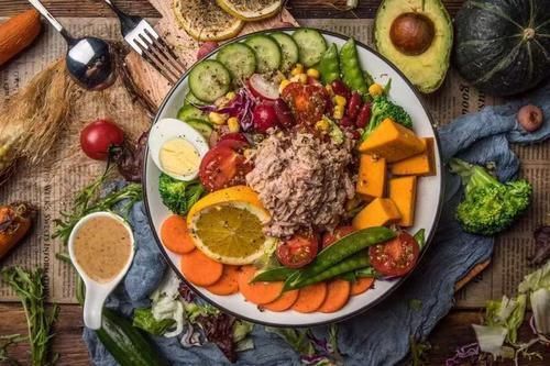 不吃晚饭|长时间不吃晚饭的人，除了能让人变瘦外，还会有哪些表现？