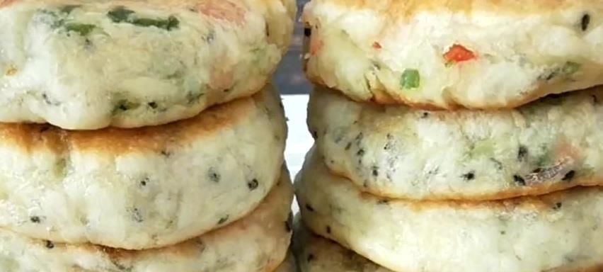 揉面|教你做懒人早餐发面饼,不揉面不擀面,出锅蓬松渲染比面包还好吃