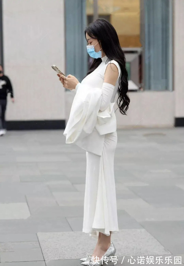 穿搭 “小肚子”女性的痛点,低腰裤可遇而不可及,穿搭应从长远打算!