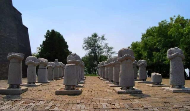 揭开|乾陵墓前61个无头石人,数百年难以解释,两个老农却无意揭开真相