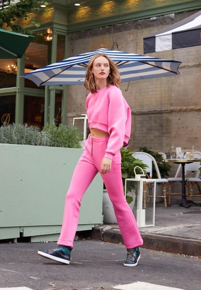 百搭色|经典的卫衣套装穿对了更有个性, 这几款卫衣造型, 时髦精来试试