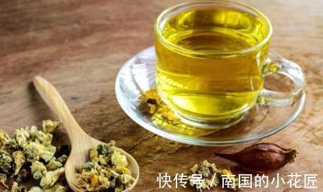 山楂|学会菊花泡水的搭配，坚持喝，男人越喝越强壮，女人越喝越漂亮