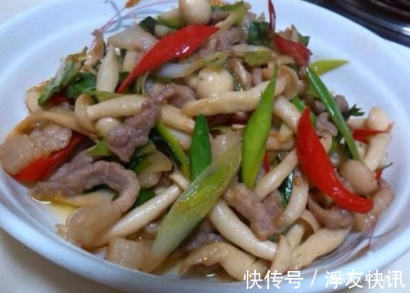 泡椒|美食炒鲜菇,酸辣鸡杂,馄饨皮迷你披萨,番茄豆腐圆子汤