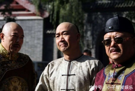 乾隆微服私访出一上联，一穷二白三餐不定，纪晓岚是如何对下联？