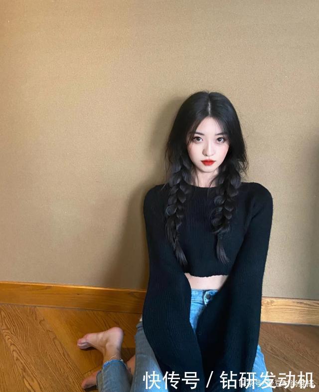 假发片|别再搞“挂耳染”了!3个显脸小的新年发型,照着弄特美