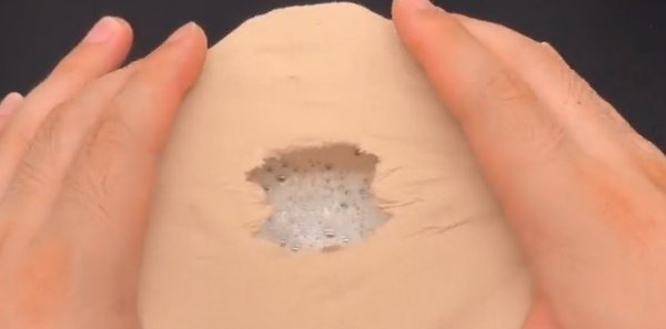 白糖和洗衣粉混合一起,作用太棒了,早学不吃亏,一年省下好几百