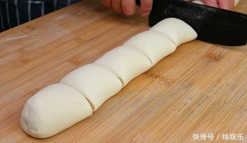 面粉这样做太好吃了,简单一做,天天都吃不腻,比油条还好吃